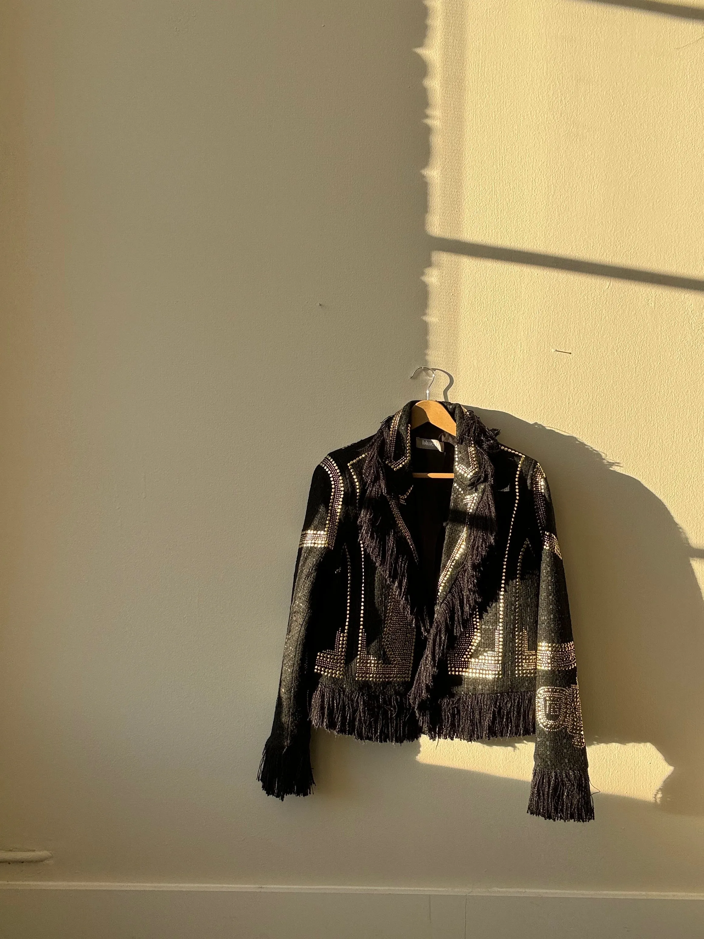 Liam Fringe Cropped Tweed Embellished Jacket In Black & Gold