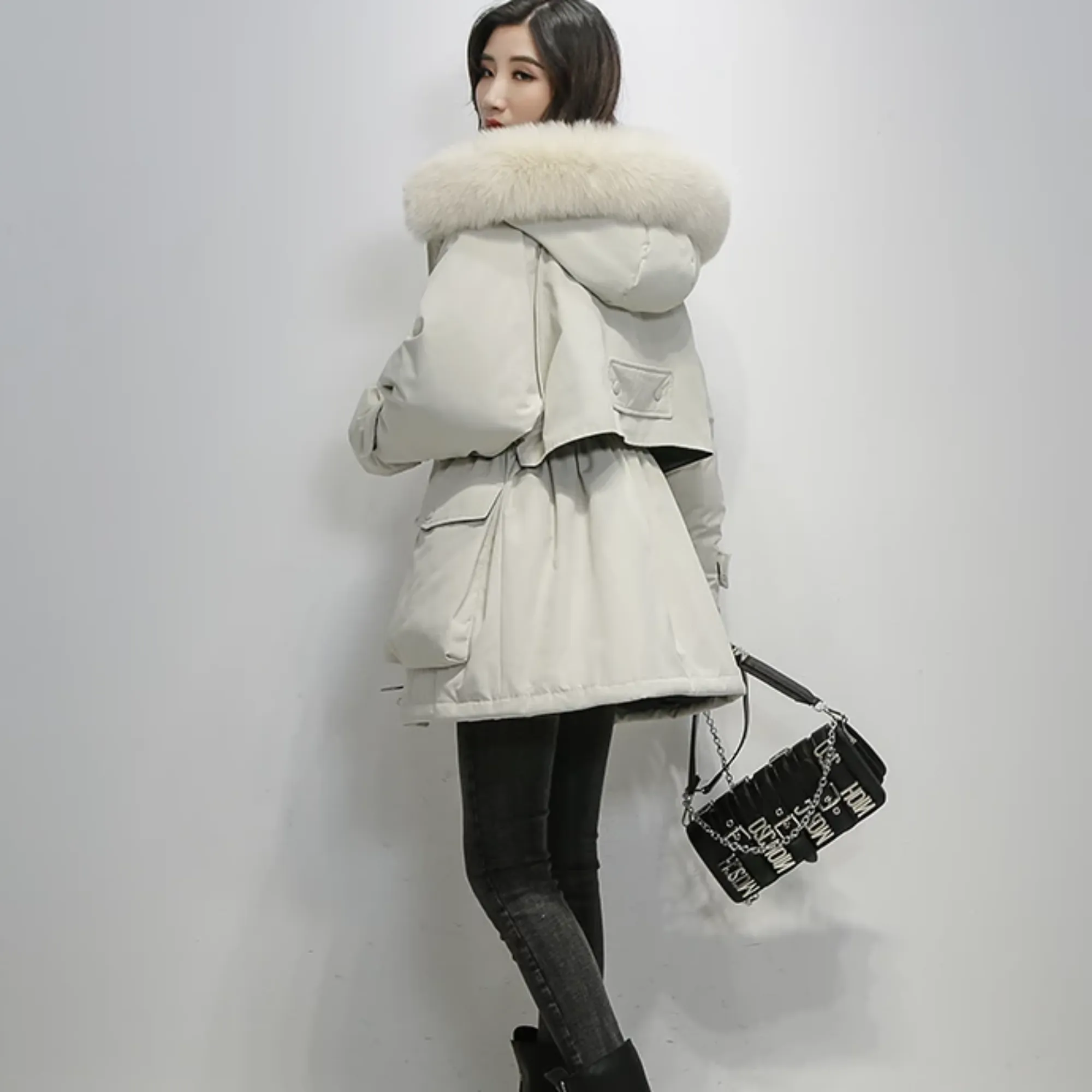 Women's Winter Polyester Hooded Warm Parka With Fox Fur